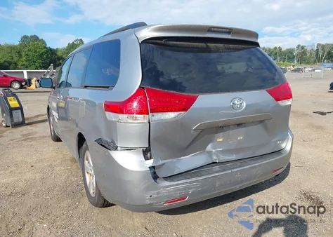 2013 Toyota Sienna Le V6 8 Passenger из США, поврежденный, VIN 5TDKK3DC9DS380130